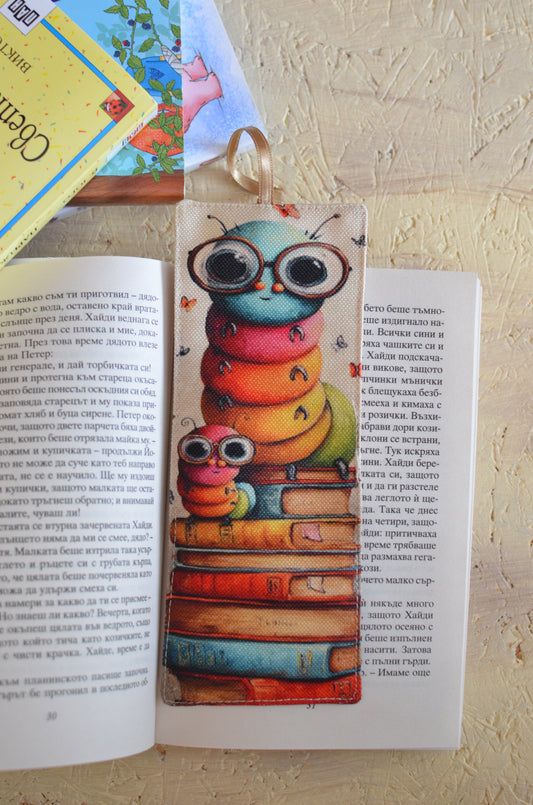 Книгоразделител "Червей"