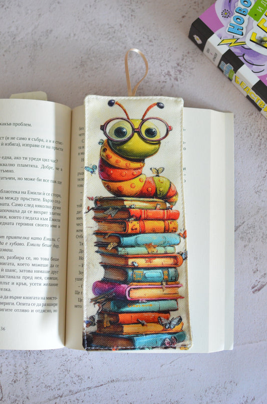 Книгоразделител "Червей"