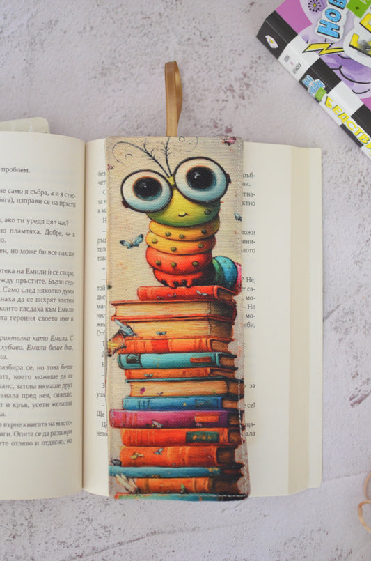 Книгоразделител "Червей"